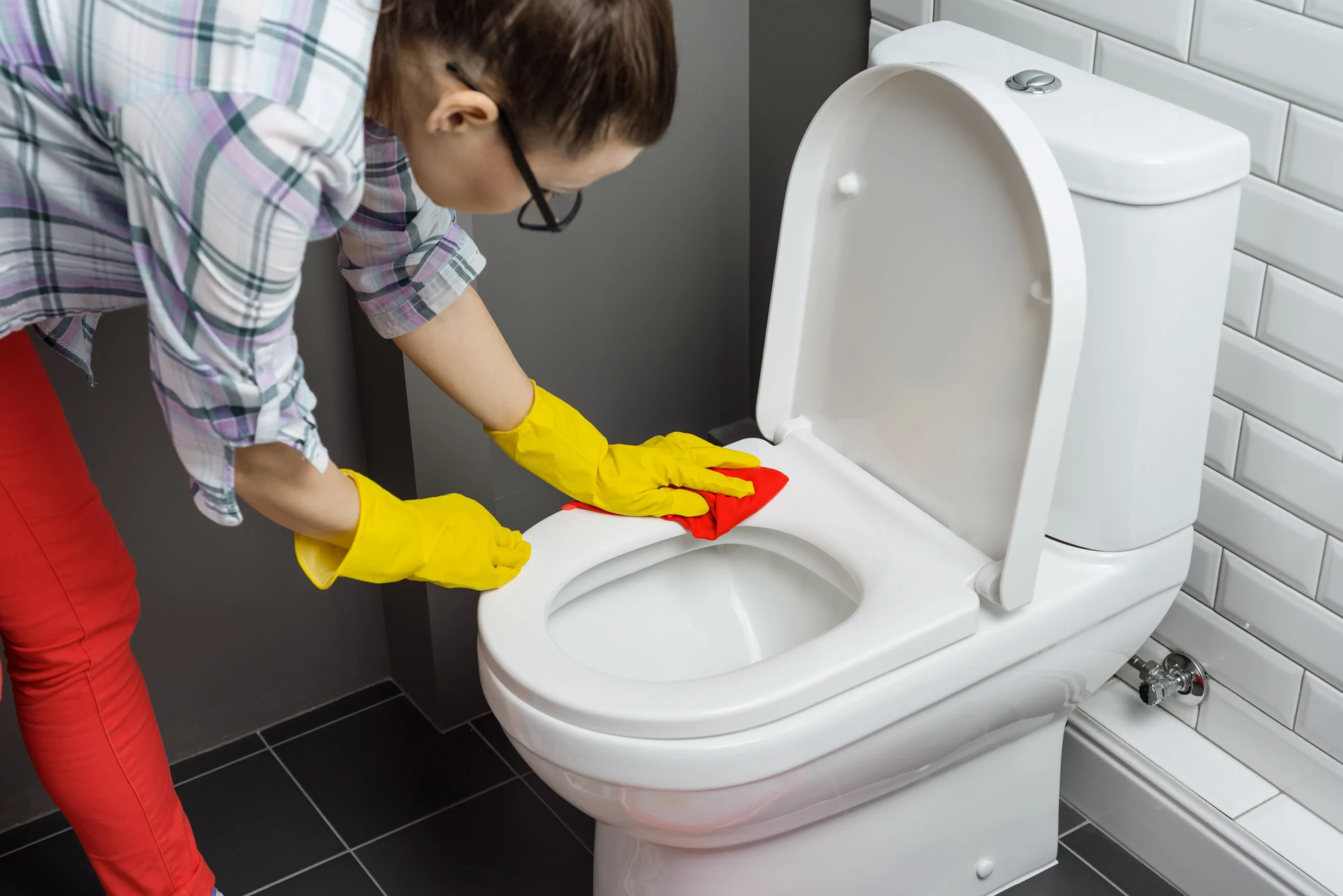 Read more about the article How to Teach a Blind Student to Clean a Toilet